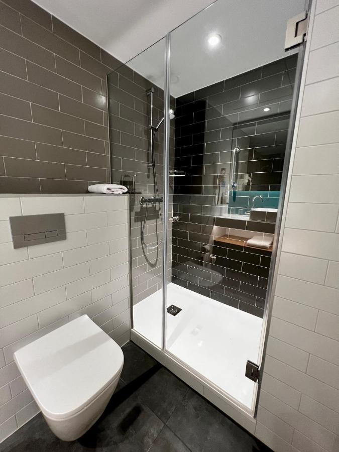 Holiday Inn Express - Madrid - Airport By Ihg Экстерьер фото