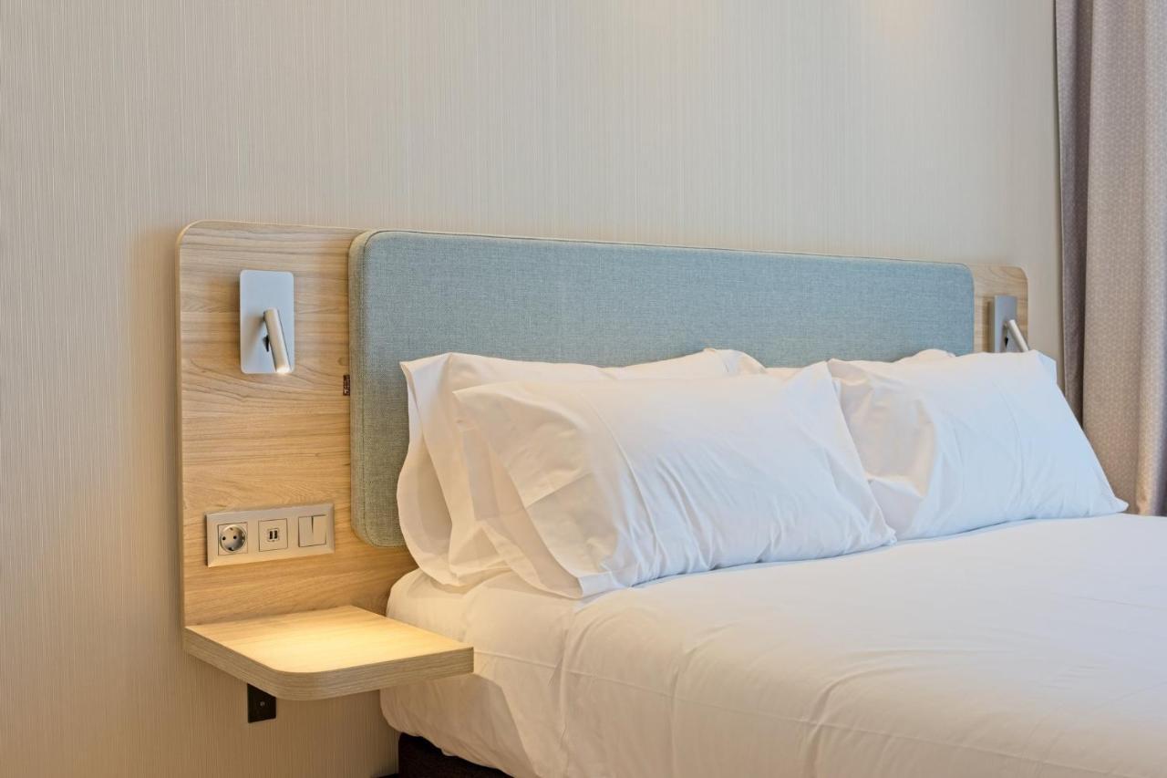 Holiday Inn Express - Madrid - Airport By Ihg Экстерьер фото