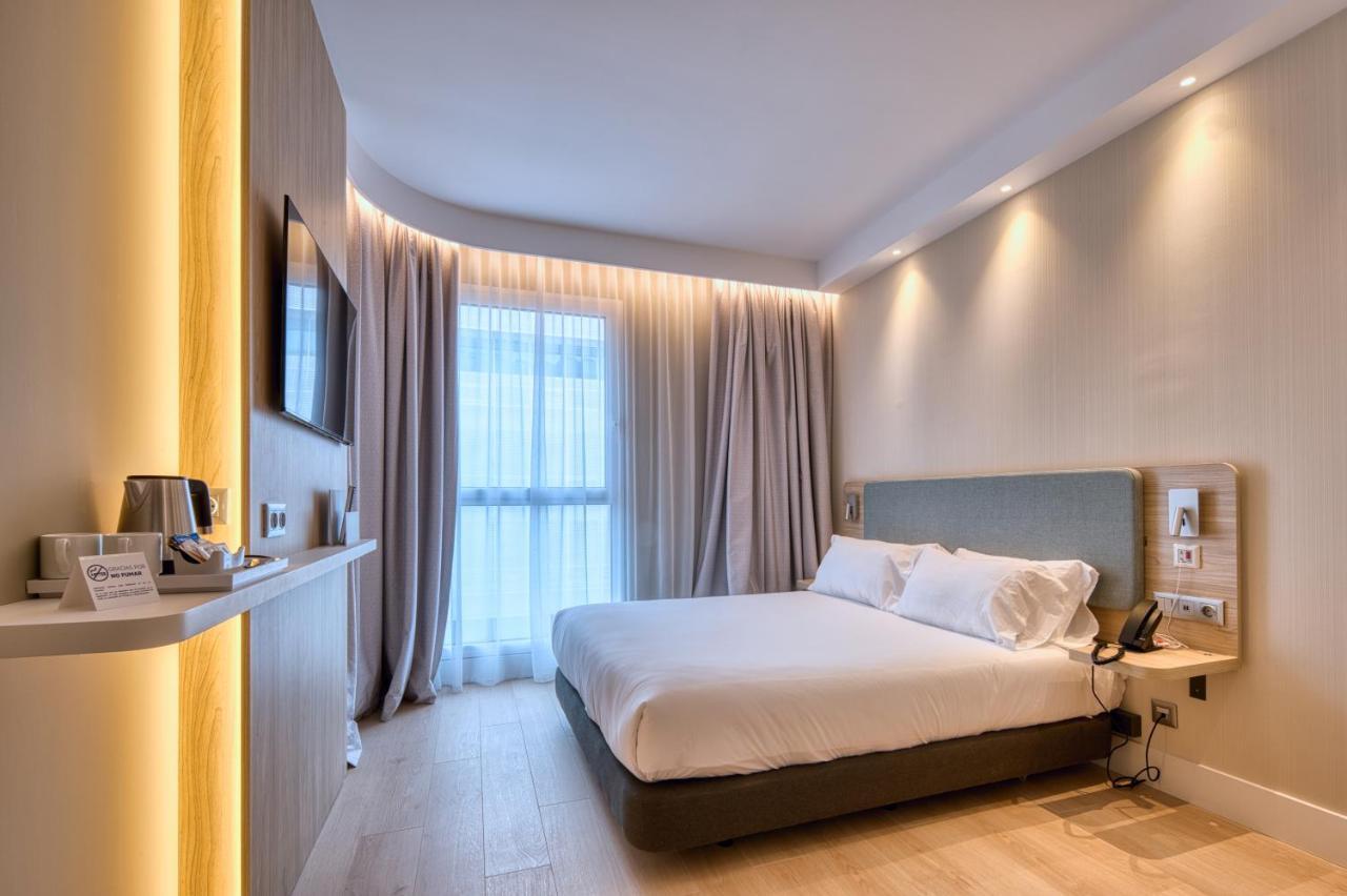Holiday Inn Express - Madrid - Airport By Ihg Экстерьер фото