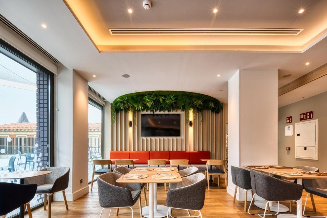 Holiday Inn Express - Madrid - Airport By Ihg Экстерьер фото