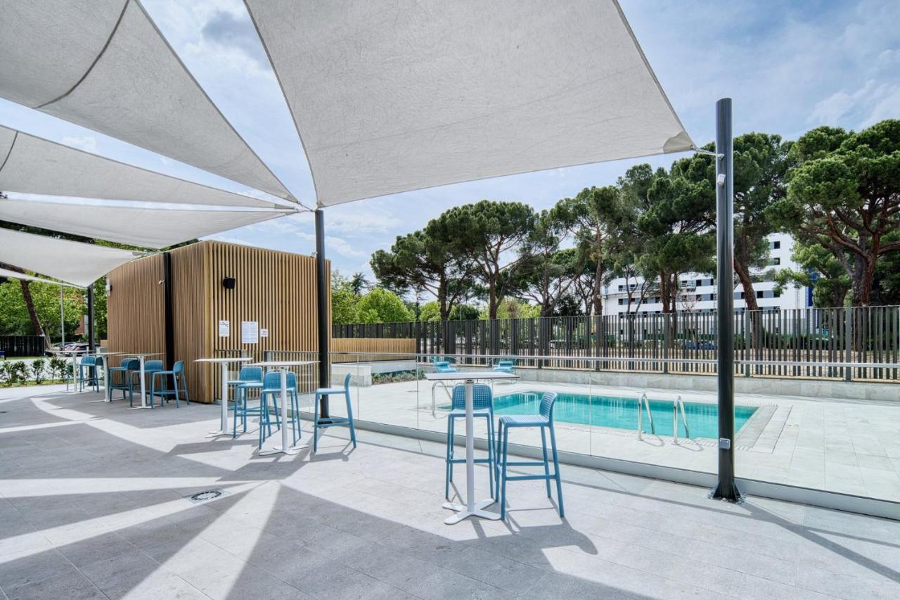 Holiday Inn Express - Madrid - Airport By Ihg Экстерьер фото